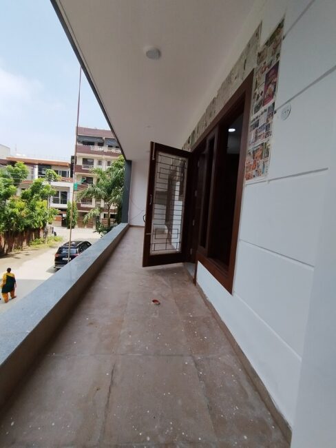 4BHK, 350 Sq. Yards, Available in Sector-37