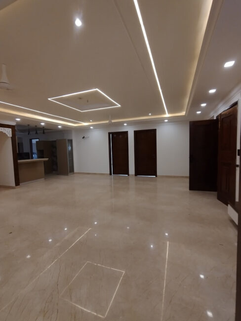 4BHK, 500 Sq. Yards, Available in Sector-16A