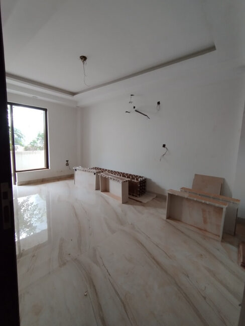 4BHK, 285 Sq. Yards, Available in Sector-37
